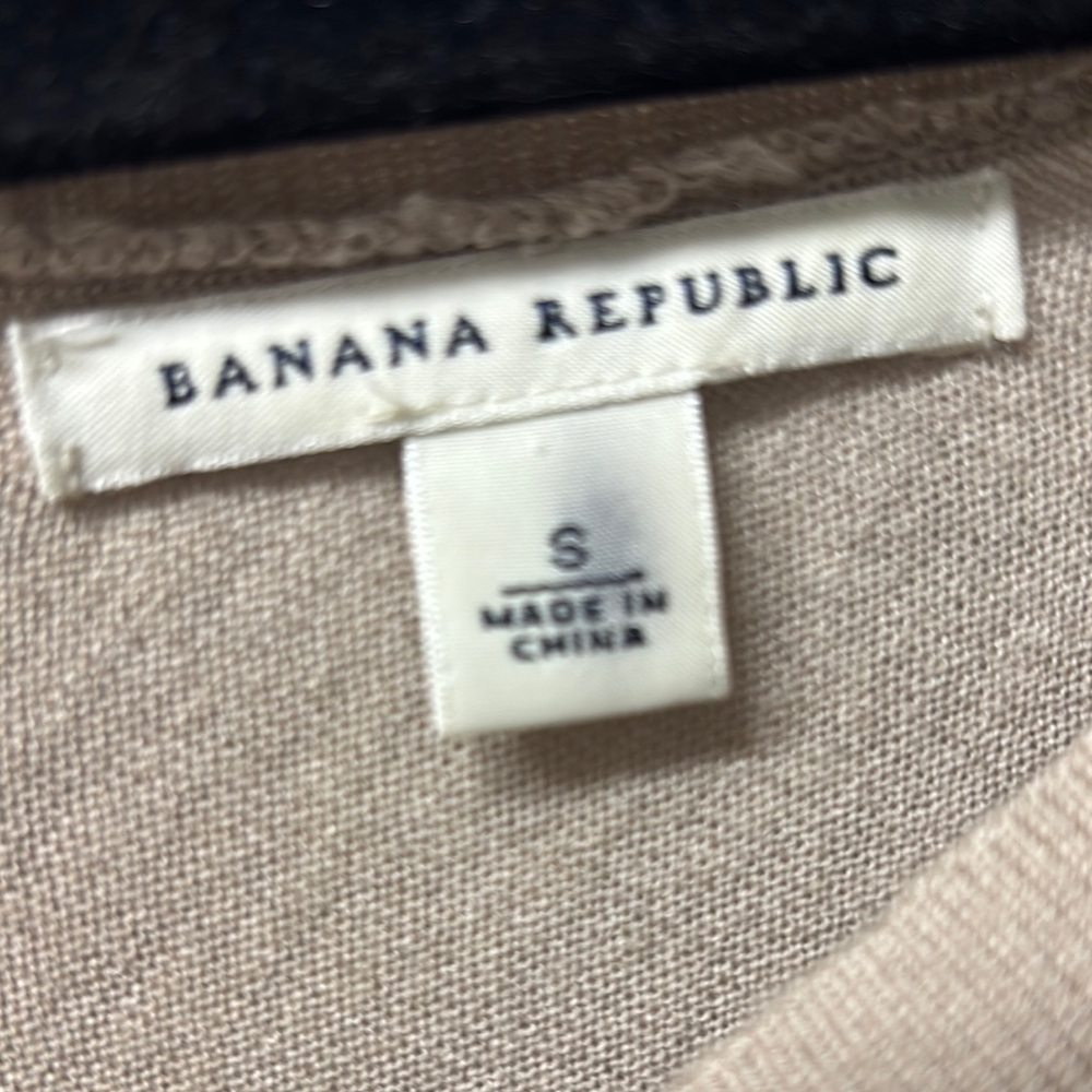 Banana Republic Tan Ribbed Fitted Tee - Picture 3 of 4